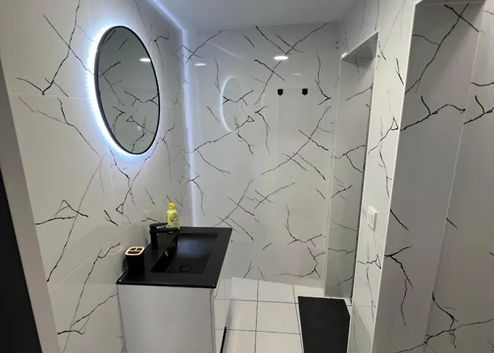 ゲストハウス Plovdiv City Apartments 3*